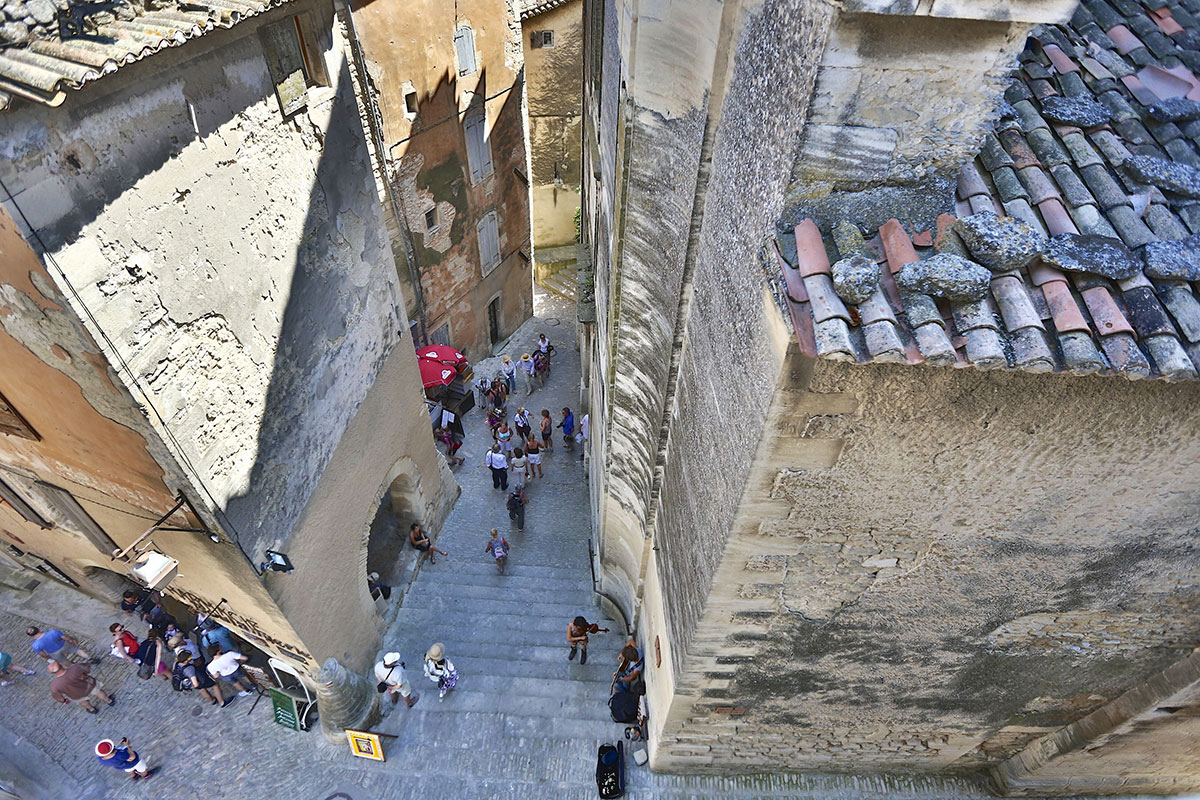 gordes1