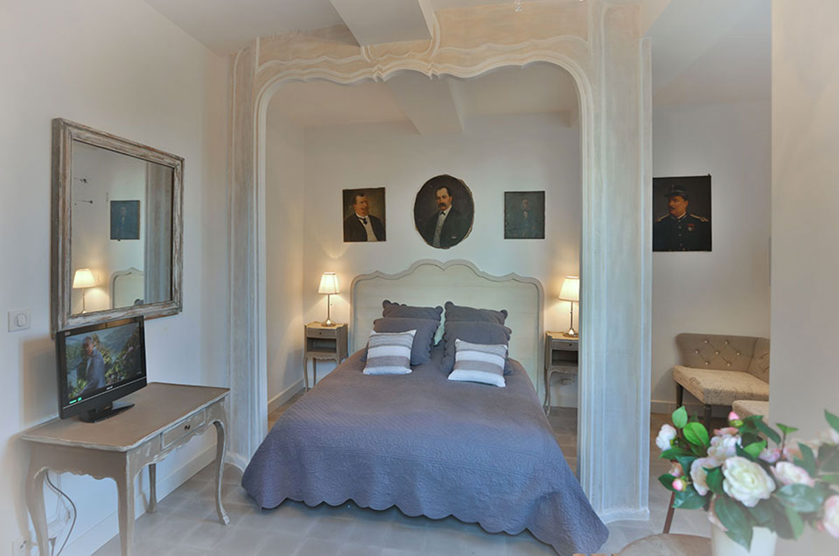 Visit Gordes Like a Local